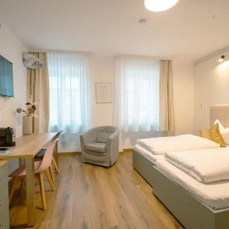 - Bergstrasse 公寓式酒店 萨尔茨堡